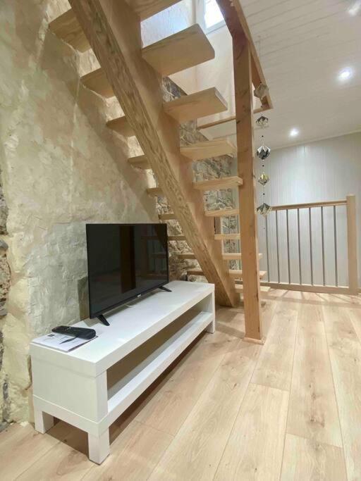La Maison D Evahlia Creissels Extérieur photo